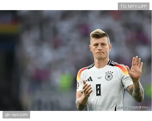 克罗斯再显传球大师本色，助攻数据持续攀升引瞩目