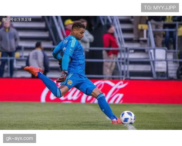 德甲新星闪耀赛场，转会传闻升温，未来之星蓄势待发