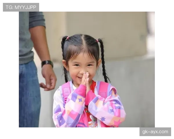 张琳芃这训练完直接去接娃的穿搭，谁信他年薪千万啊